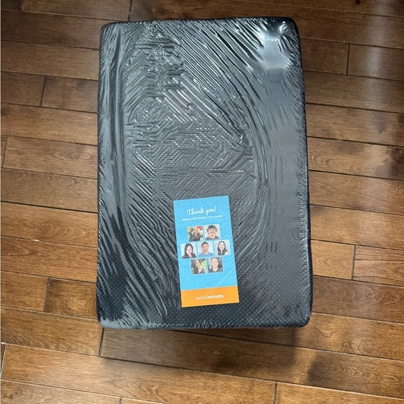 Foot rest for home or work office. Never used - Picture 3 of 4